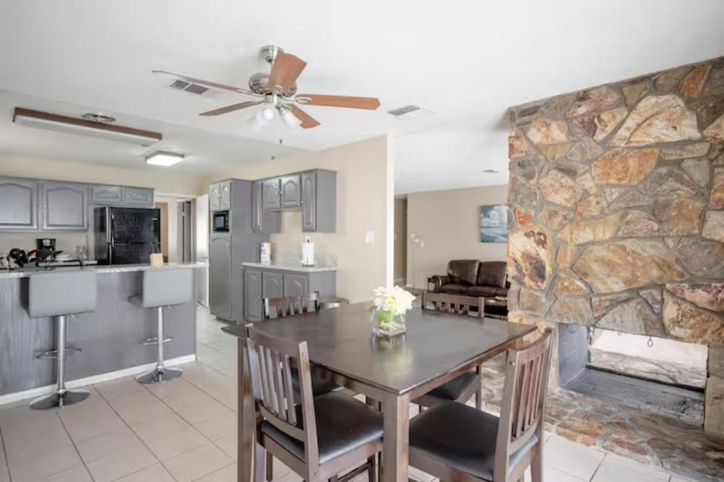 Pool 4 Bedroom 2 Bath Close To Strip Las Vegas Exterior photo