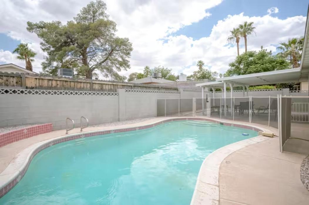 Pool 4 Bedroom 2 Bath Close To Strip Las Vegas Exterior photo
